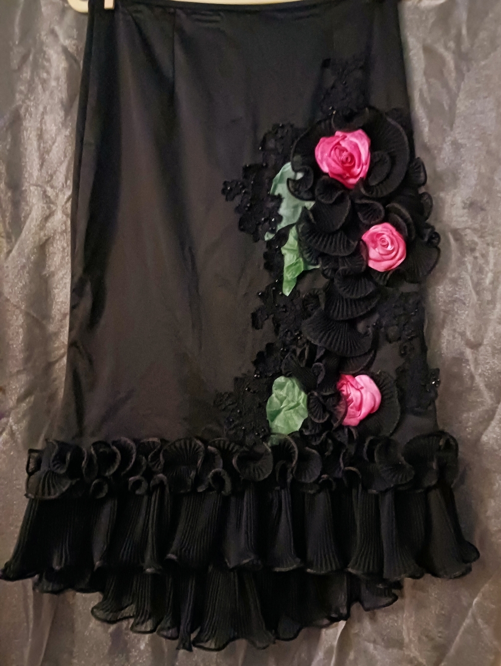 CELO Elegant Black Skirt with Floral Accents.